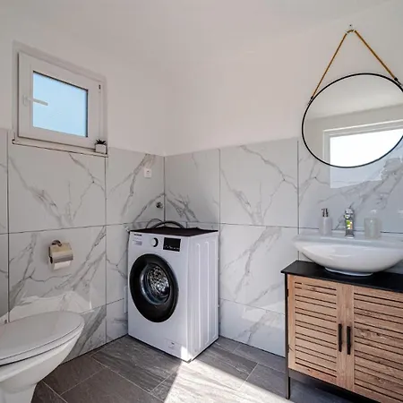 فيلة Roza With Whirlpool By Guide