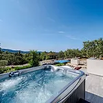 Roza With Whirlpool By Guide * Vela Luka