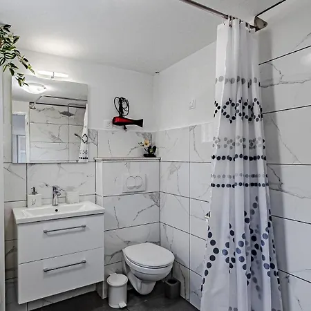 Roza By Guide * Vela Luka