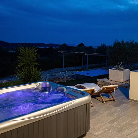 Roza With Whirlpool By Guide *