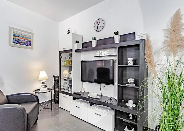 Holiday Home Roza With Whirlpool By Villas Guide Vela Luka