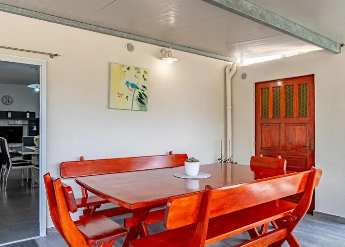 Roza By Guide * Vela Luka